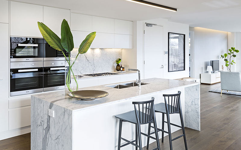 White Lacquer plate I shape kitchen cabinet